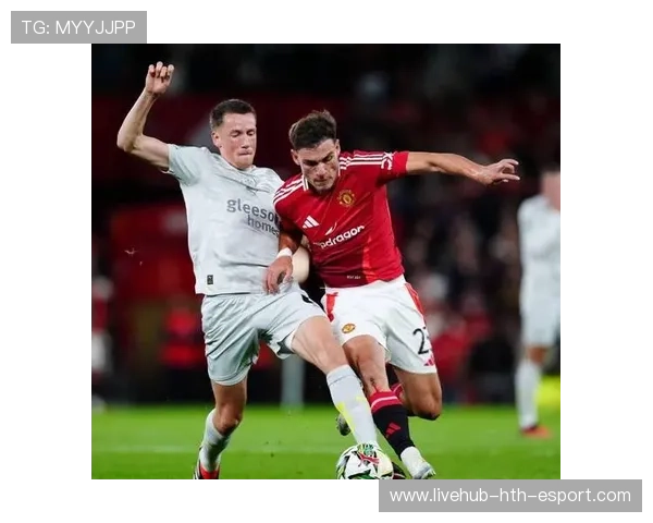 曼联关键球员复出，赛季后期能否迎来强势反弹，曼联98～99赛季球员